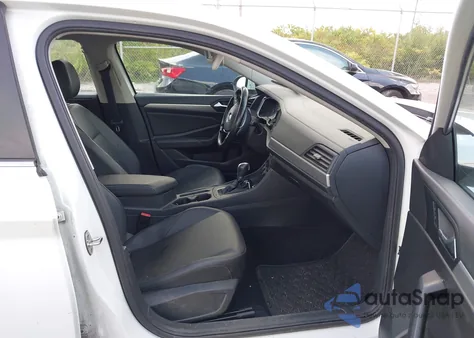 2019 Volkswagen Jetta 1.4T R-Line/1.4T S/1.4T Se из США, поврежденный, VIN 3VWC57BU9KM221570